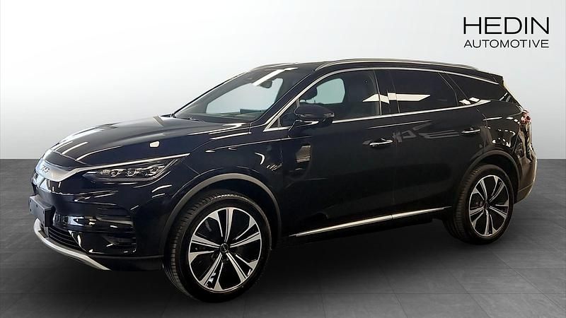 Svart (black) Begagnad 2024 BYD Tang SUV | 729 900 kr (Lite dyr) - Bild 1/4