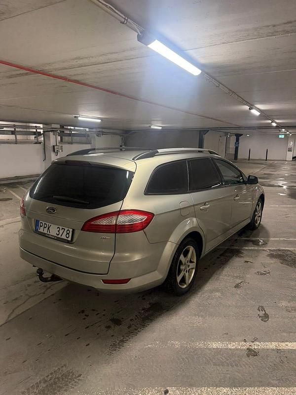Begagnad Ford Mondeo 140 HK (102 kW) 2010 Kombi