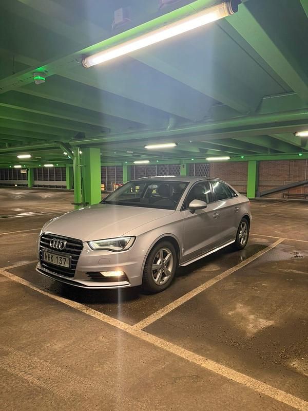 Begagnad Audi A3 125 HK (91 kW) 2015 Sedan