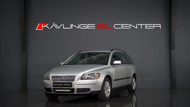 Ljusgrå (grå) Begagnad 2006 Volvo V50 Kombi | 49 900 kr (Marknadspris) - Bild 1/4