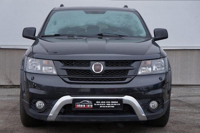 Begagnad Fiat Freemont 170 HK (125 kW) 2015 Svart SUV