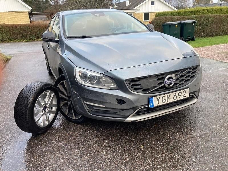 Begagnad 2017 Volvo S60 CC Sedan | 149 900 kr - Bild 1/4