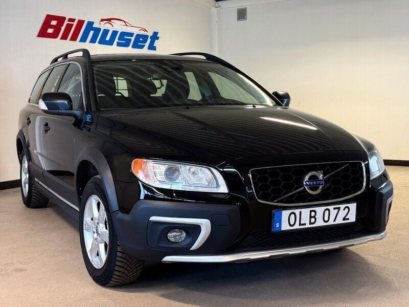 Svart Begagnad 2014 Volvo XC70 Momentum SUV | 143 000 kr (Marknadspris) - Bild 1/4