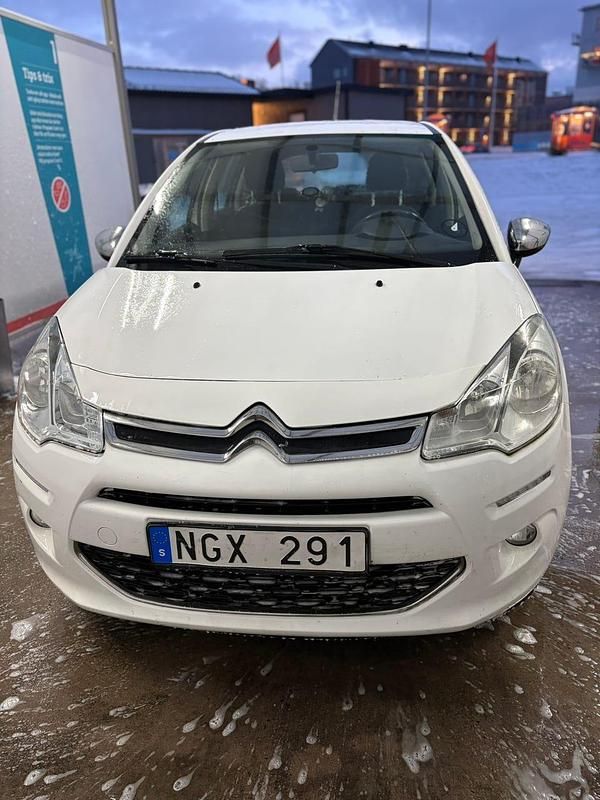 Begagnad 2013 Citroën C3 Halvkombi | 35 000 kr (Lite dyr) - Bild 1/4