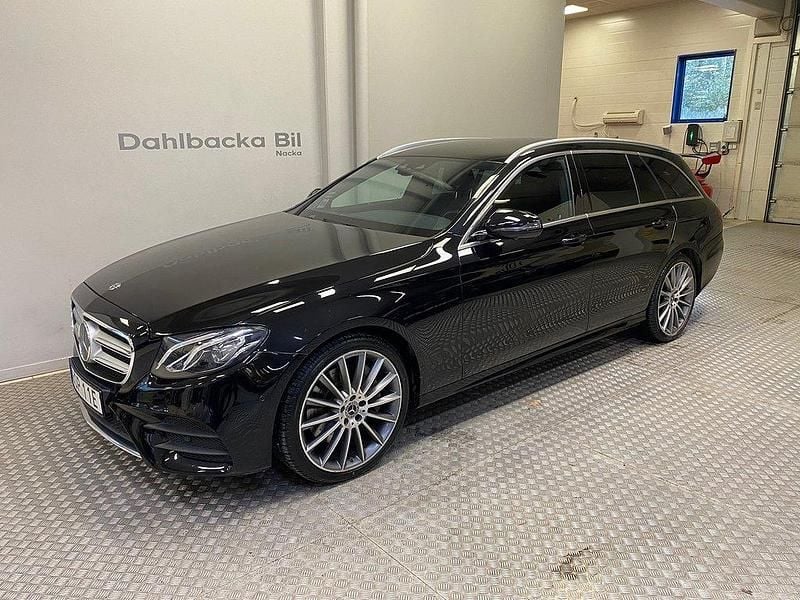 Svart Begagnad 2018 Mercedes E400 AMG Kombi | 405 000 kr (Lite dyr) - Bild 1/4