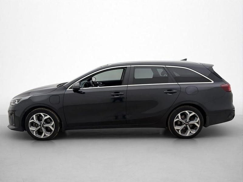 Begagnad Kia Ceed Advance 141 HK (103 kW) 2021 Svart Halvkombi