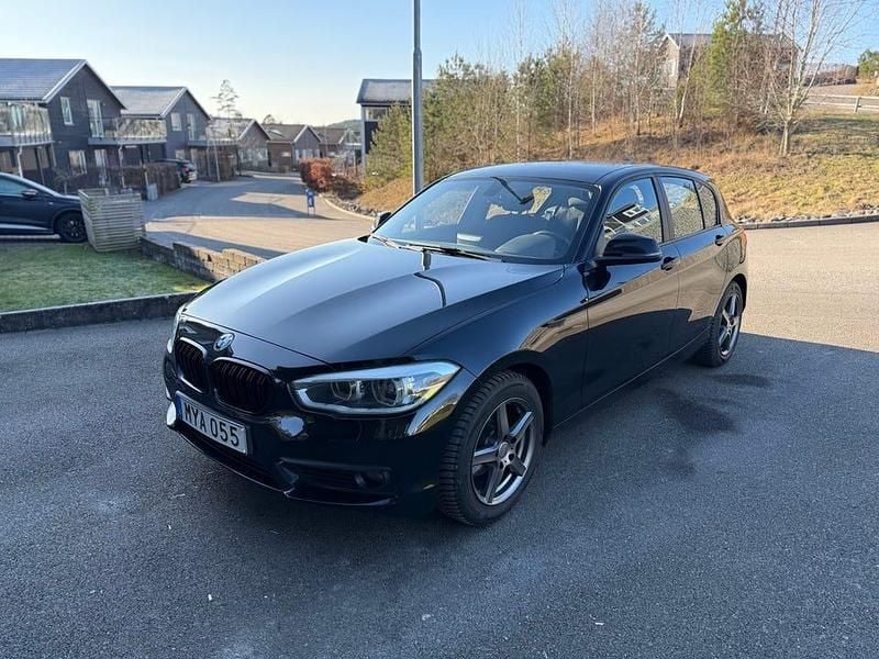 Begagnad BMW 116 Advantage 116 HK (85 kW) 2016 Svart Halvkombi