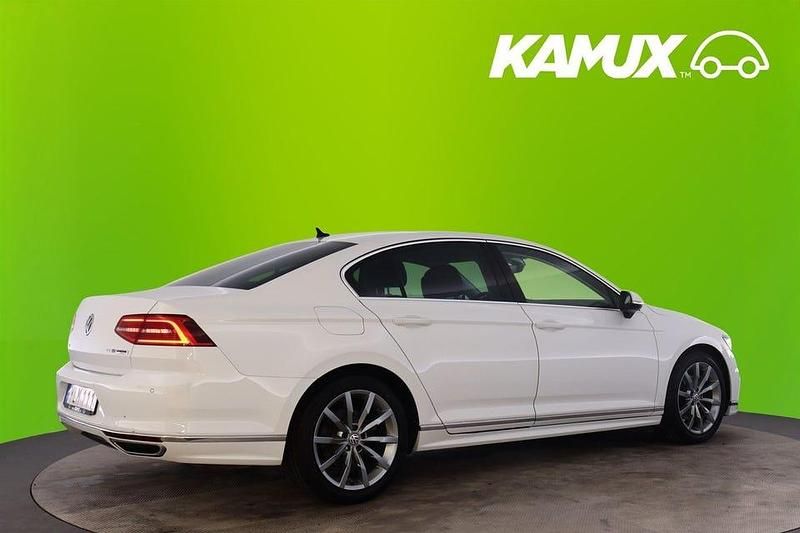 Begagnad VW Passat Executive 220 HK (161 kW) 2017 Vit Sedan