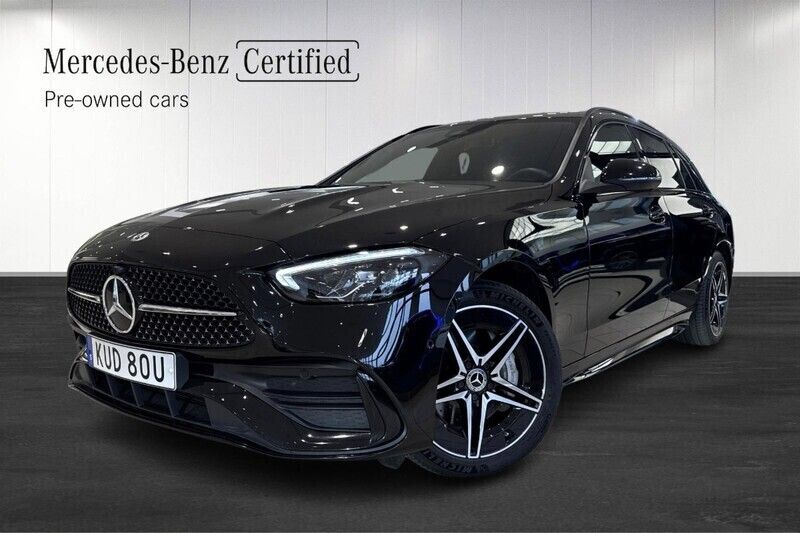 Svart (black) Begagnad 2024 Mercedes C300e AMG Kombi | 499 900 kr (Marknadspris) - Bild 1/4