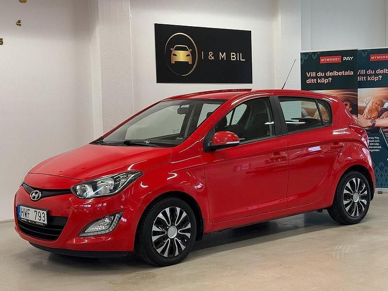 Röd Begagnad 2012 Hyundai i20 Premium Halvkombi | 89 900 kr (Lite dyr) - Bild 1/4