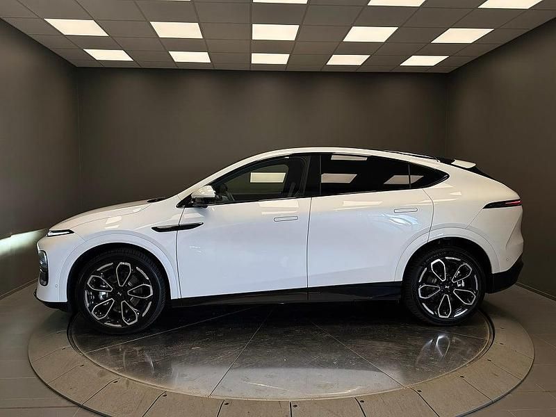 Ny XPENG G6 185 kW (252 HK) 2025 Arctic white SUV