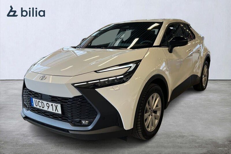 Vit Begagnad 2024 Toyota C-HR Style SUV | 463 900 kr (Lite dyr) - Bild 1/3