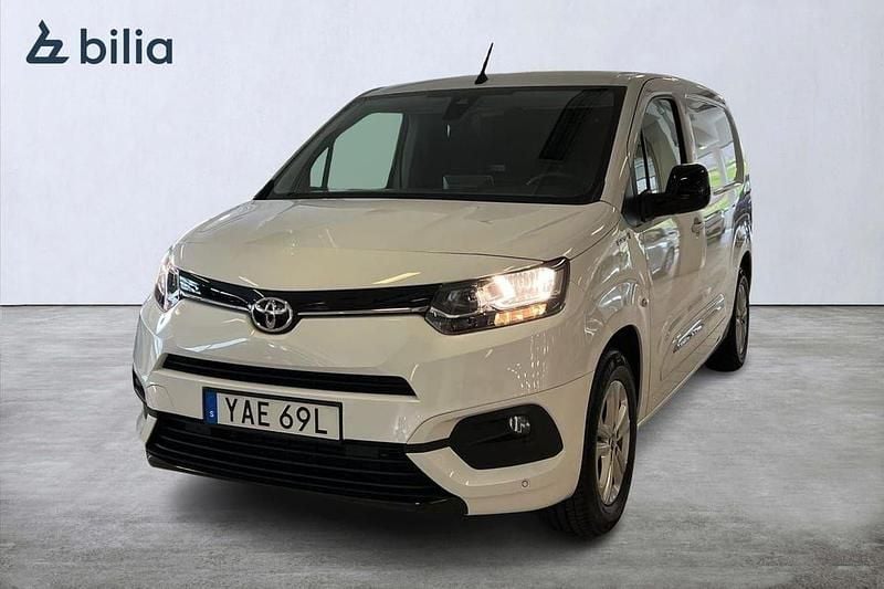Vit Begagnad 2023 Toyota Proace City Van | 299 900 kr (Superpris) - Bild 1/4