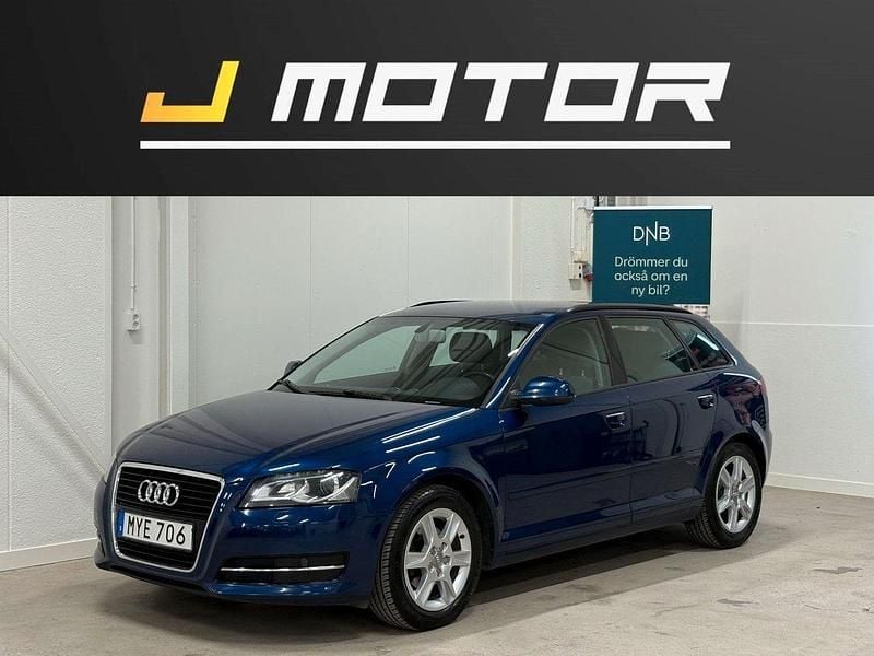 Blå Begagnad 2013 Audi A3 Sportback Comfort Halvkombi | 59 900 kr (Bra pris) - Bild 1/4