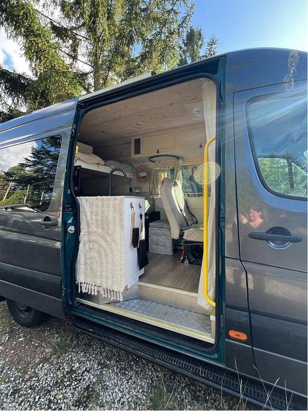 Grön Begagnad 2010 VW Crafter Van | 175 000 kr (Dyr) - Bild 1/4