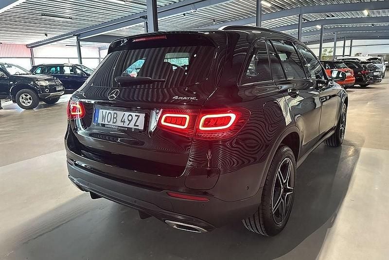Begagnad Mercedes GLC300e AMG 211 HK (155 kW) 2021 Svart SUV