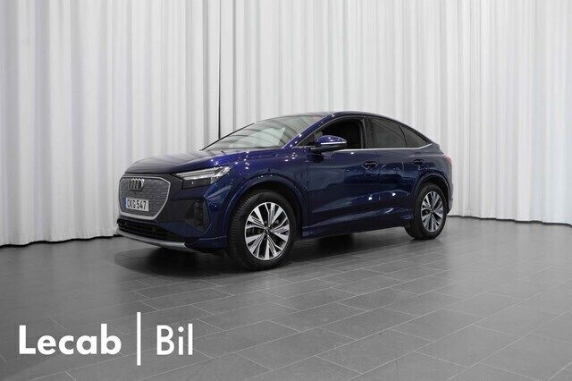 Navarrablå metallic Begagnad 2022 Audi Q4 Sportback e-tron Proline SUV | 414 500 kr (Superpris) - Bild 1/4