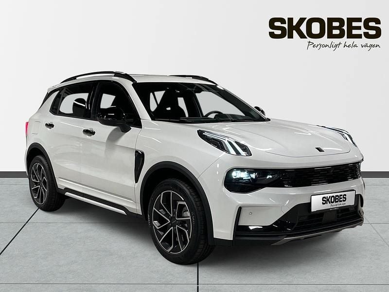 Ny Lynk & Co 01 283 HK (208 kW) 2025 Vit SUV