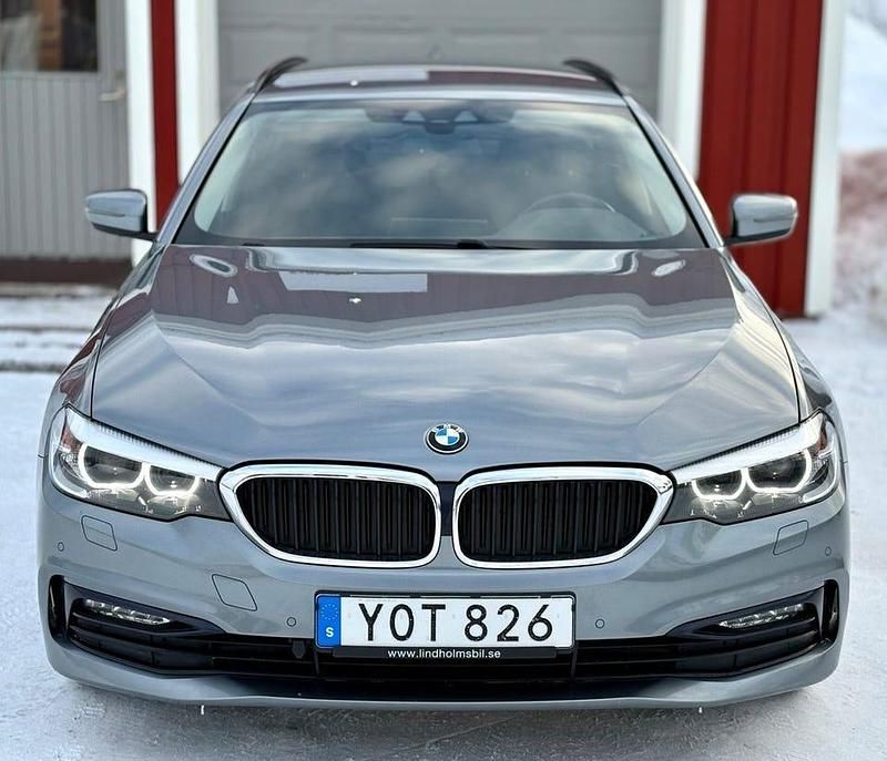 Begagnad BMW 520 Sport Line 190 HK (139 kW) 2018 Blå Kombi