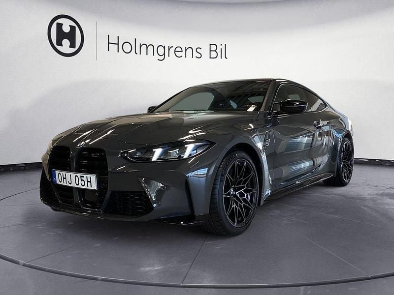 Grå Ny 2024 BMW M4 Competition Edition Sportkupé | 1 159 000 kr (Marknadspris) - Bild 1/4