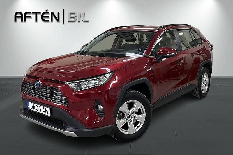 Röd Begagnad 2019 Toyota RAV4 Hybrid SUV | 274 900 kr (Bra pris) - Bild 1/3