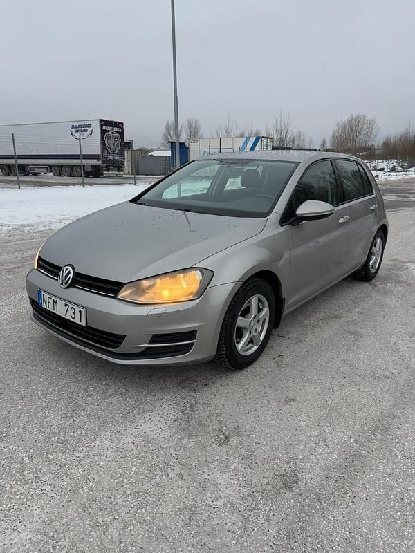 Begagnad VW Golf VII 105 HK (77 kW) 2013