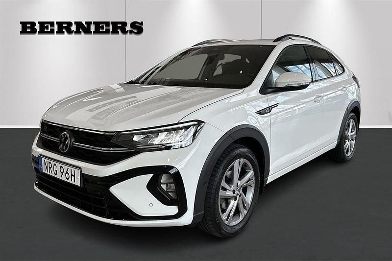 Vit Begagnad 2023 VW Taigo R-line SUV | 243 900 kr (Marknadspris) - Bild 1/4