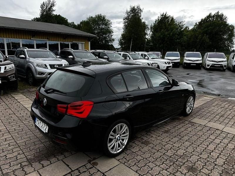Begagnad BMW 118 M Sport 136 HK (100 kW) 2017 Svart Halvkombi
