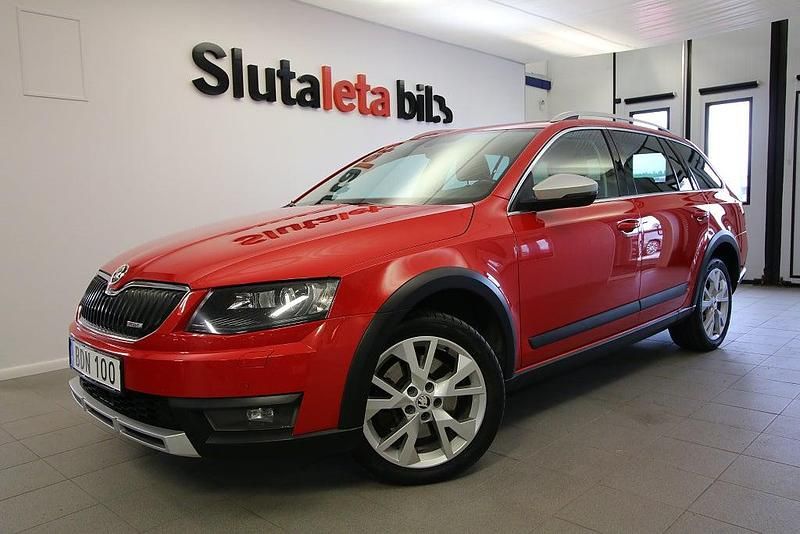Röd Begagnad 2016 Skoda Octavia Scout Kombi | 124 900 kr (Lite dyr) - Bild 1/4