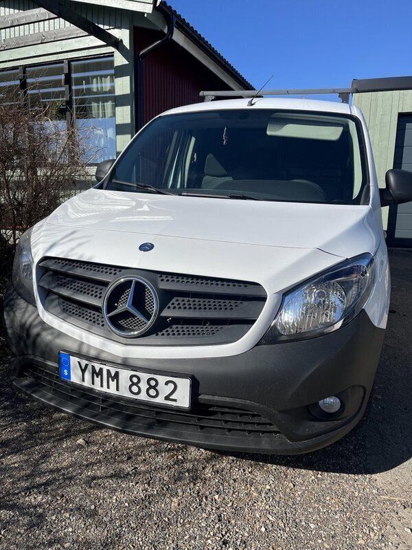 Vit Begagnad 2017 Mercedes Citan 109 | 93 000 kr (Dyr) - Bild 1/4