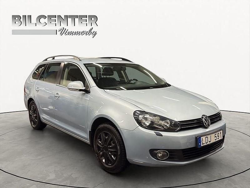 Blå Begagnad 2011 VW Golf VI Halvkombi | 49 500 kr (Bra pris) - Bild 1/4