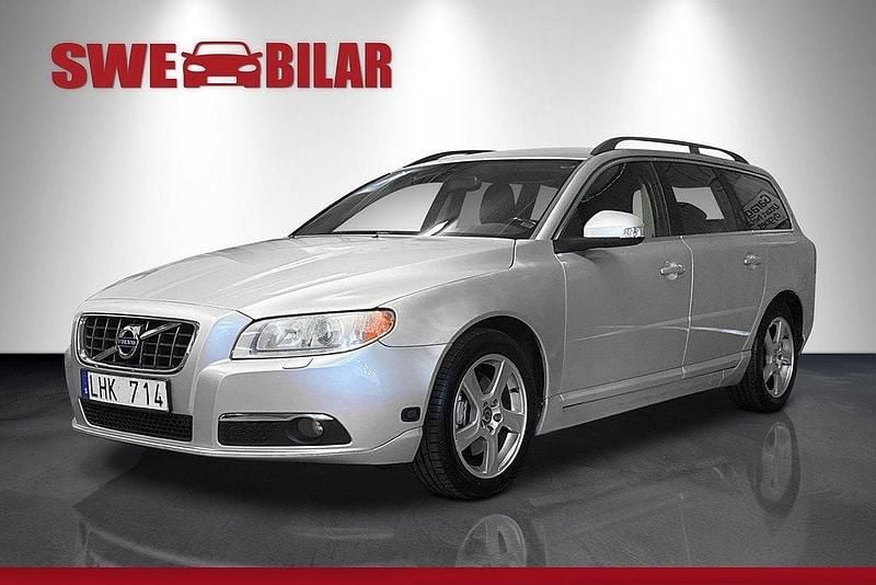 Ljusgrå Begagnad 2009 Volvo V70 Momentum Kombi | 69 900 kr - Bild 1/4