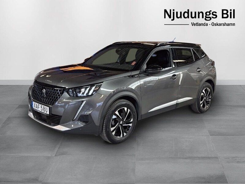 Grå Begagnad 2023 Peugeot 2008 GT SUV | 264 900 kr (Lite dyr) - Bild 1/4