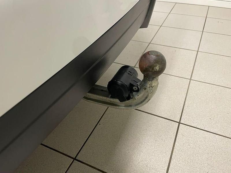 Begagnad BMW iX3 213 kW (290 HK) 2020 Vit SUV