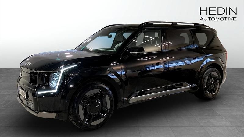 Svart Begagnad 2023 Kia EV9 GT-Line SUV | 699 900 kr (Marknadspris) - Bild 1/4