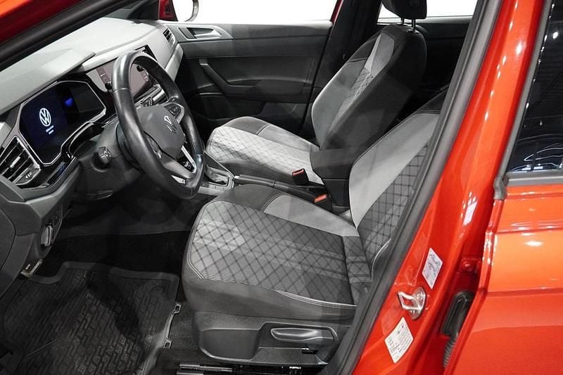 Begagnad VW Taigo R-line 112 HK (82 kW) 2023 Röd SUV