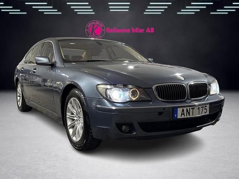 Begagnad BMW 750 367 HK (269 kW) 2005 Mörkgrå Sedan