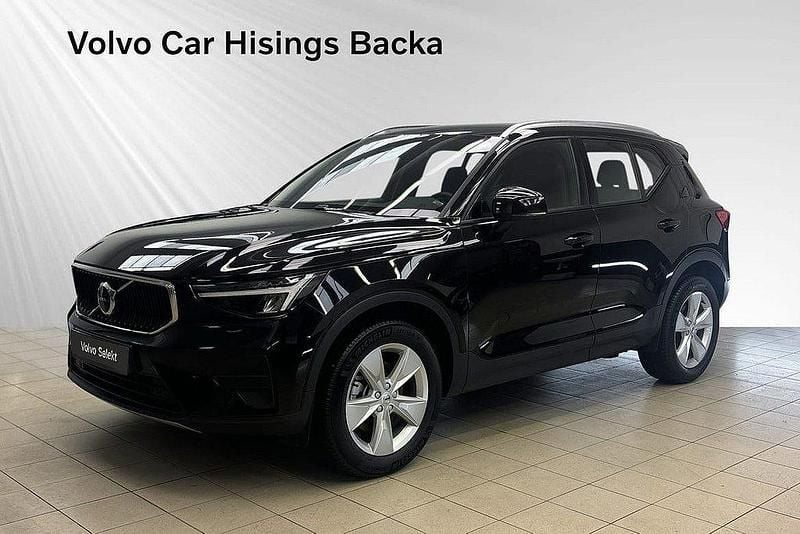 Svart Begagnad 2024 Volvo XC40 Core SUV | 359 900 kr (Marknadspris) - Bild 1/1