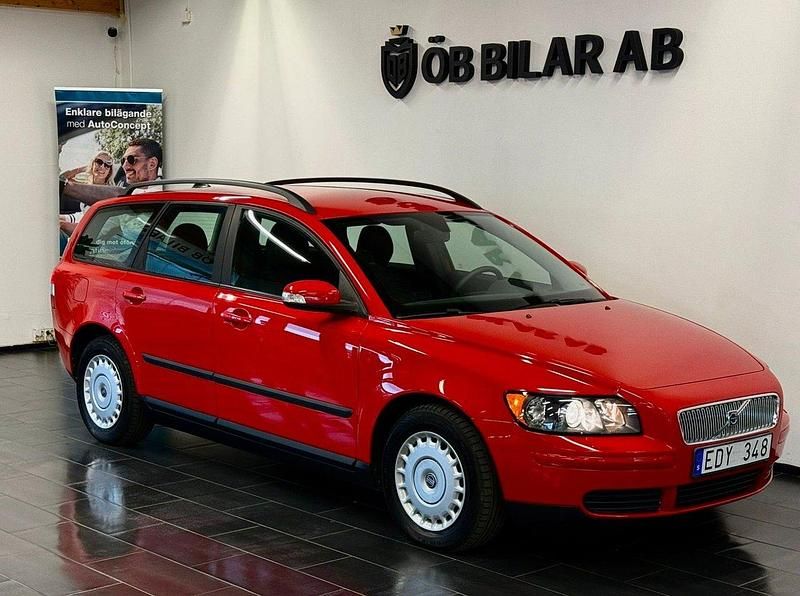 Röd Begagnad 2007 Volvo V50 Kombi | 69 900 kr (Marknadspris) - Bild 1/4