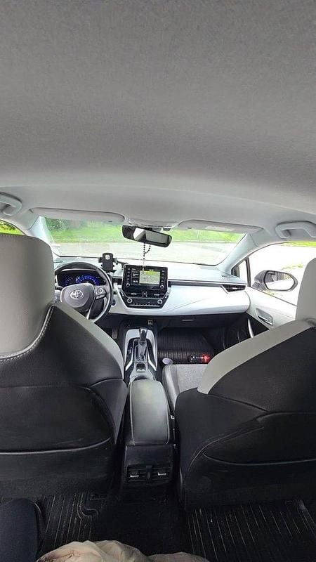 Vit Begagnad 2020 Toyota Corolla Executive Kombi | 249 000 kr (Marknadspris) - Bild 1/4