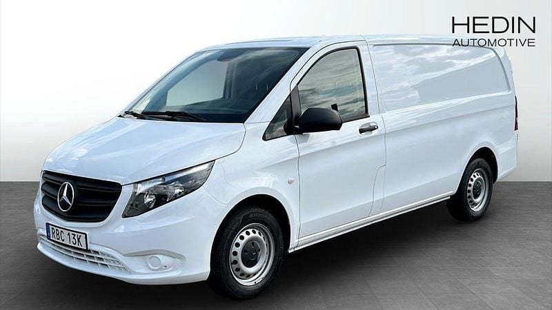 Vit (white) Begagnad 2024 Mercedes Vito Minibuss | 407 375 kr - Bild 1/4