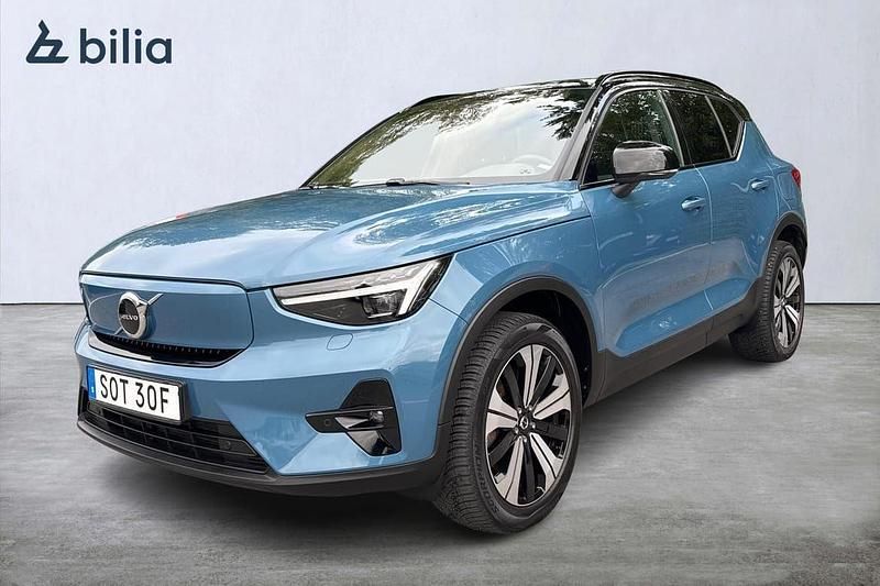 Blå Begagnad 2022 Volvo XC40 Plus SUV | 349 900 kr - Bild 1/3