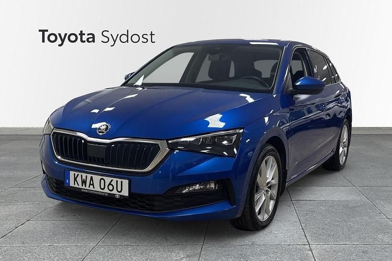 Blå Begagnad 2022 Skoda Scala Style Halvkombi | 224 000 kr (Marknadspris) - Bild 1/4