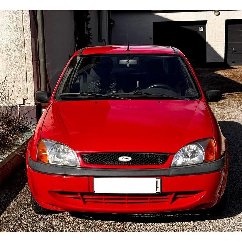 Begagnad Ford Fiesta 60 HK (44 kW) 2001 Halvkombi