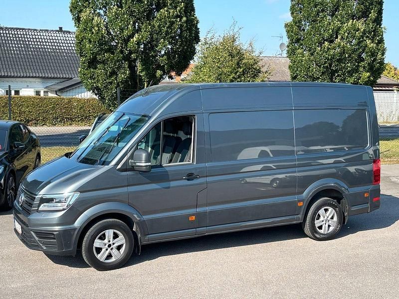 Grå Begagnad 2019 VW Crafter Van | 215 000 kr - Bild 1/4