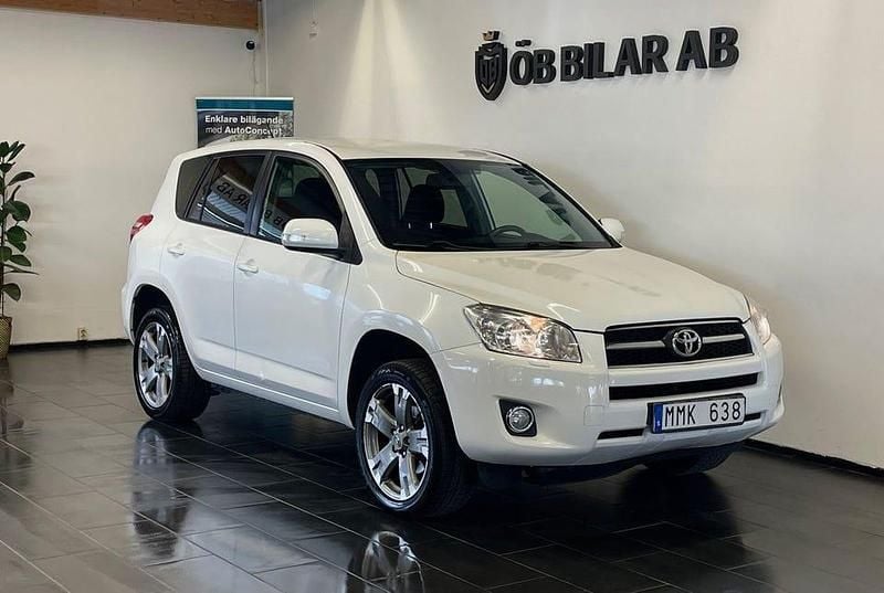 Vit Begagnad 2010 Toyota RAV4 Multidrive S SUV | 98 900 kr (Marknadspris) - Bild 1/4