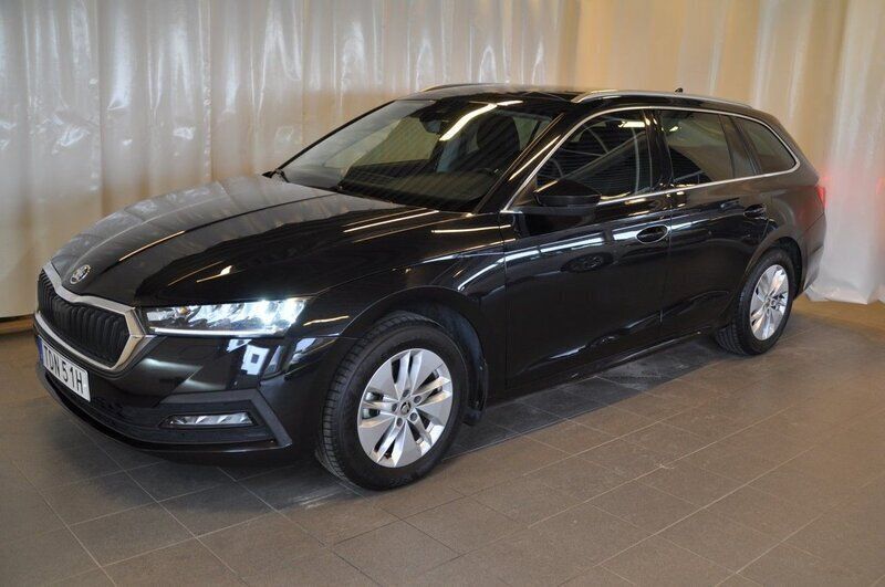 Svart Begagnad 2022 Skoda Octavia Kombi | 259 000 kr - Bild 1/4