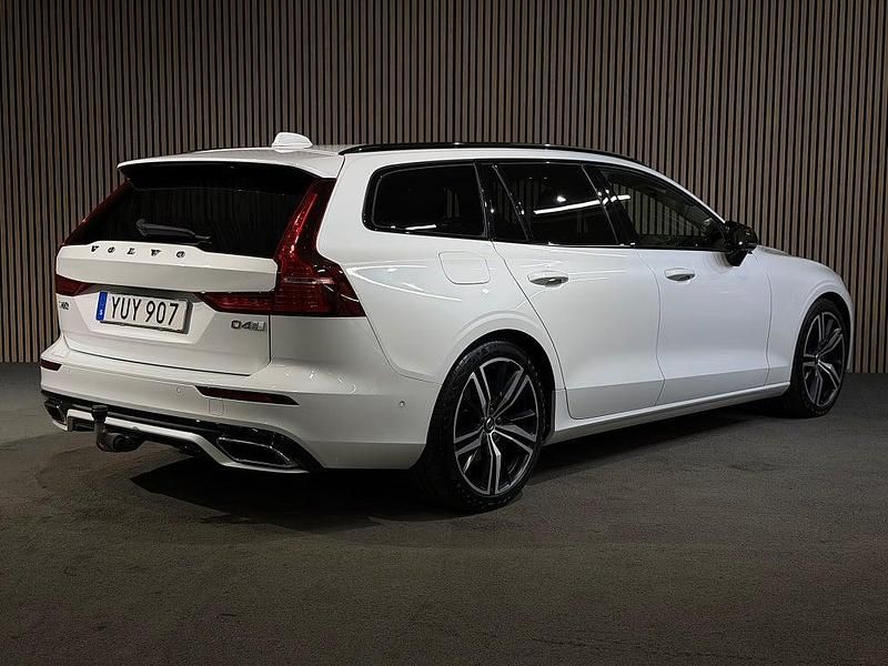 Begagnad Volvo V60 R-Design 190 HK (139 kW) 2018 Vit Kombi