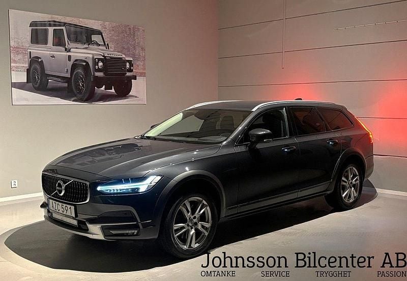 Grå Begagnad 2019 Volvo V90 CC Momentum Kombi | 284 900 kr (Bra pris) - Bild 1/4