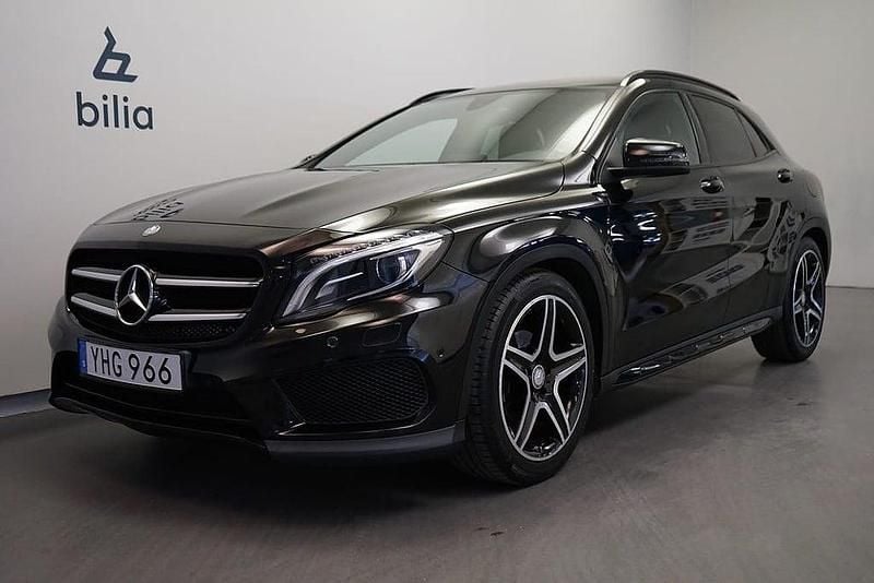 Svart Begagnad 2016 Mercedes GLA180 AMG SUV | 199 500 kr - Bild 1/4